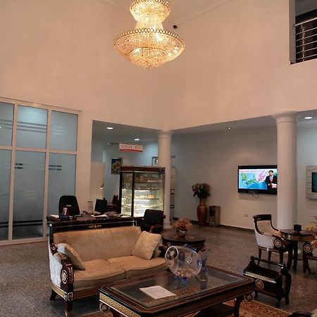 Immaculate Suites And Apartments Mobushipe Extérieur photo