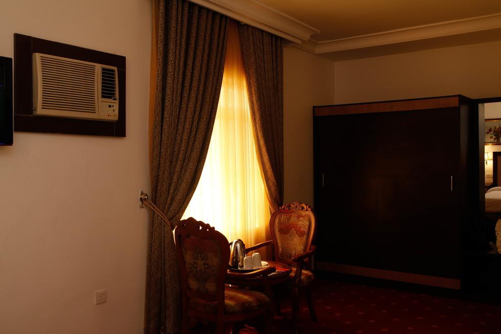 Immaculate Suites And Apartments Mobushipe Chambre photo