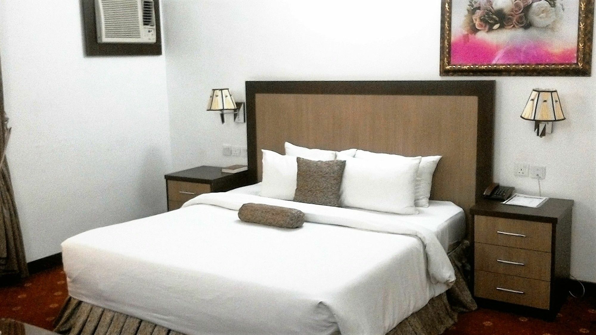 Immaculate Suites And Apartments Mobushipe Extérieur photo